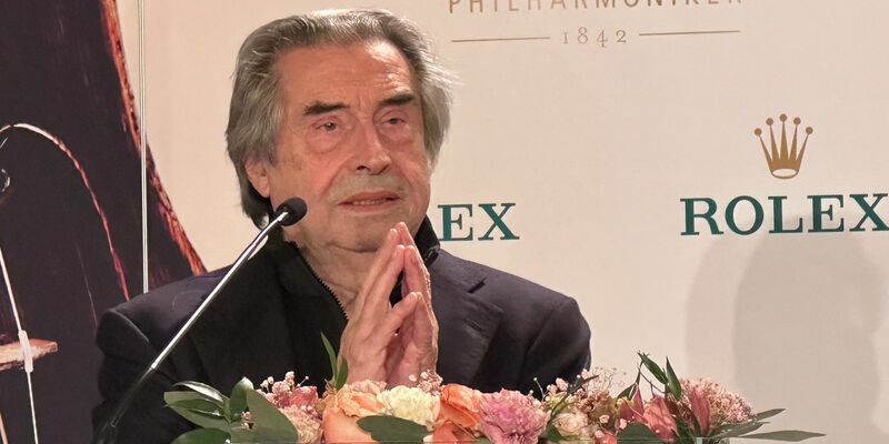 Der Italiener Riccardo Muti wird zum siebten Mail das Neujahrskonzert aus Wien dirigieren. (Archivfoto) - Foto: Matthias Röder/dpa