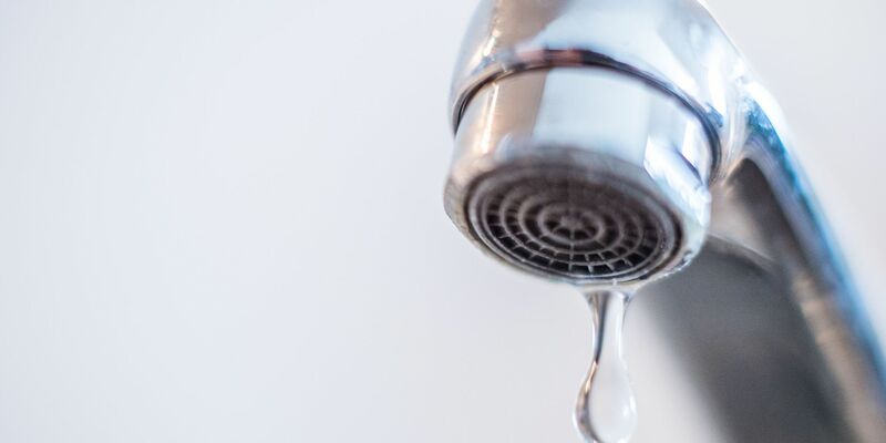 Kein Wasser in Teilen Berlins (Symbolbild).  - Foto: Lino Mirgeler/dpa