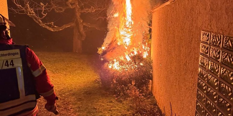 FW LK Esslingen: FW LK Esslingen: In der Silvesternacht zu 45 Einsätzen ausgerückt - Foto: presseportal.de