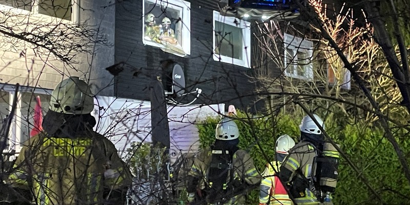 FW Lehrte: Eine verletzte Person bei Gebäudebrand - Foto: presseportal.de