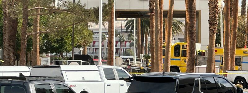 Zu dem Vorfall kam es vor dem Trump International Hotel in Las Vegas. - Foto: Ty ONeil/AP/dpa