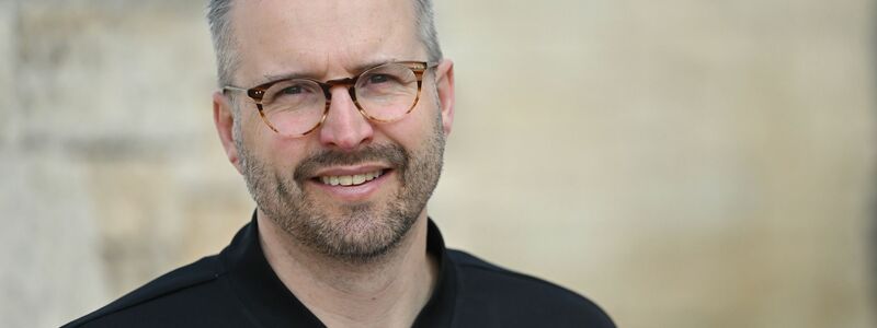 Der Cheftrainer Gerben Wiersma wird nun Trainingseinsätze in Stuttgart absolvieren. (Archivbild) - Foto: Marijan Murat/dpa