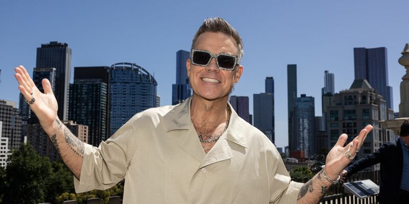 Manche Fans harrten stundenlang aus, um Robbie Williams live zu erleben. - Foto: Diego Fedele/AAP/dpa