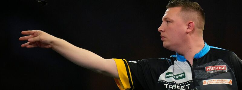 Der 17 Jahre alte Luke Littler überstrahlt alle anderen Darts-Profis. - Foto: Kirsty Wigglesworth/AP/dpa