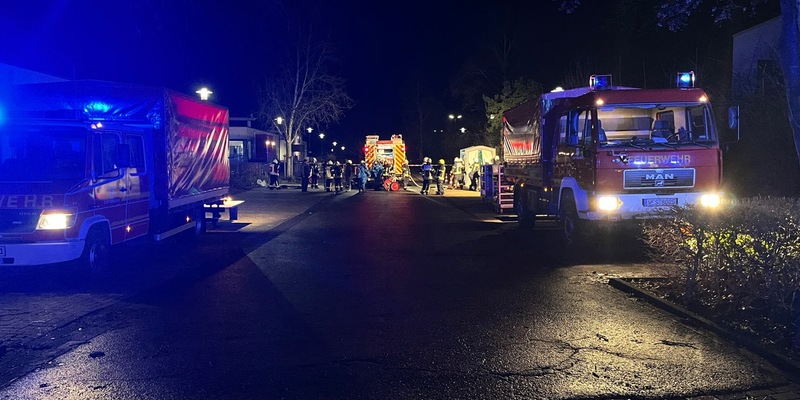 FW Dinslaken: Chlorgasaustritt am Schwimmbad - Foto: presseportal.de