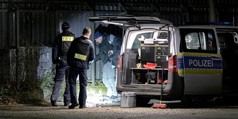 Die Polizei ermittelt. - Foto: Michael Ukas/dpa