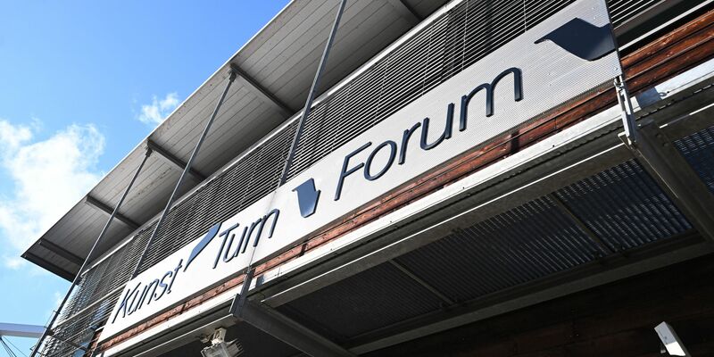 Das Stuttgarter Kunstturnforum steht im Zentrum eines Missbrauchsskandals. - Foto: Bernd Weißbrod/dpa