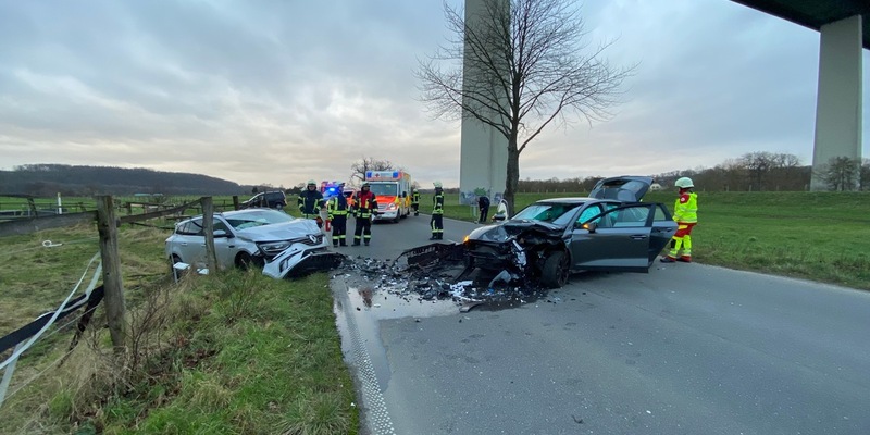 FW-MH: Verkehrsunfall mit drei Verletzten - Foto: presseportal.de