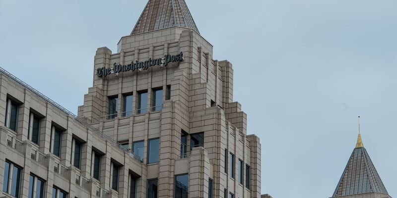 Die «Washington Post» gehört seit 2013 Amazon-Gründer und Multimilliardär Jeff Bezos. (Archivbild) - Foto: Andrej Sokolow/dpa