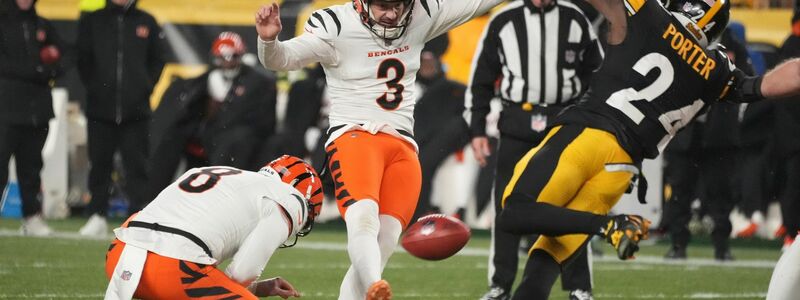 Bengals-Kicker Cade York verwandelte vier Field Goals. - Foto: Gene J. Puskar/AP/dpa