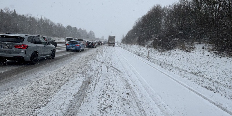 API-TH: Zahlreiche Verkehrsunfälle auf Thüringens Autobahnen nach erneutem Wintereinbruch - Foto: presseportal.de