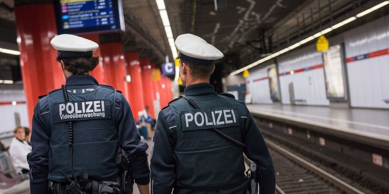 Bundespolizeidirektion München: Einstiegsunfall - Ladendiebstähle u.a. - Foto: presseportal.de