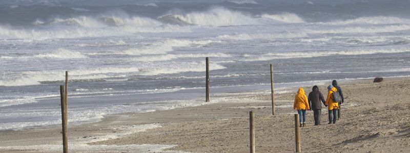 An der Nordsee wird es stürmisch. (Archivbild) - Foto: Volker Bartels/dpa