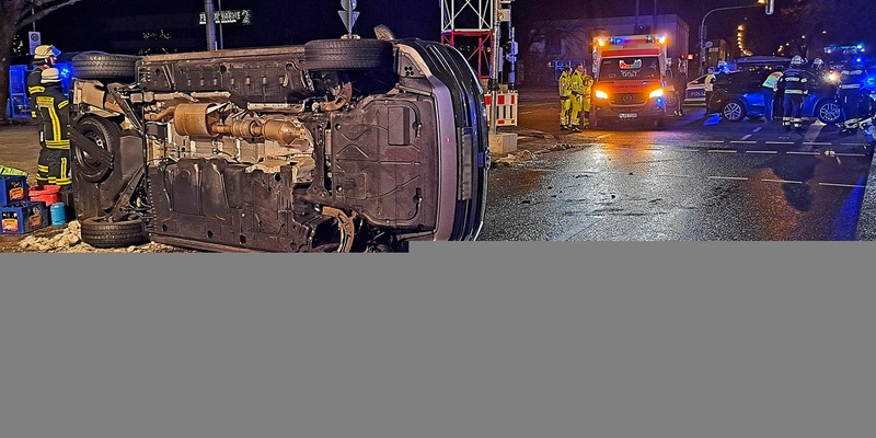 FW-M: Unfall im Kreuzungsbereich (Obersendling) - Foto: presseportal.de