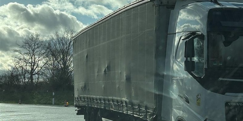 POL-VDMZ: LKW-Kontrolle: Da ist doch etwas schiefgelaufen - Foto: presseportal.de