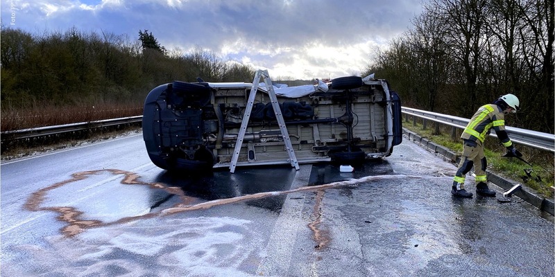 POL-PPWP: Unfälle nach kurzem Schneeschauer - Foto: presseportal.de