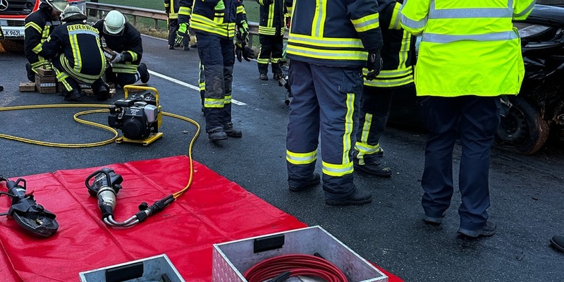 FW-ROW: Verkehrsunfall mit eingeschlossener Person - Foto: presseportal.de
