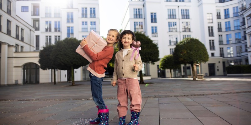 Mit Hoffnung ins neue Jahr: DEICHMANN erfüllt Kindern ihre Herzenswünsche und lässt Träume wahr werden! - Foto: presseportal.de