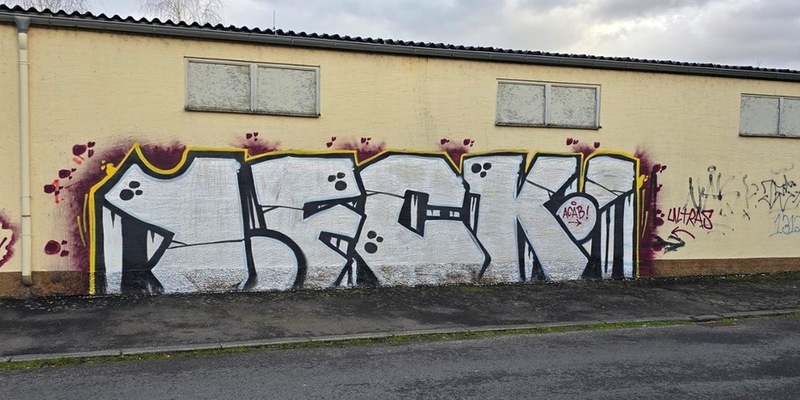 POL-PDKL: Sachbeschädigung durch Graffiti, Zeugen gesucht - Foto: presseportal.de