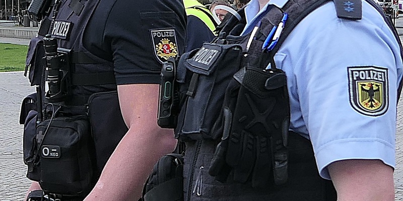 BPOL-HB: Kooperationsstreife nimmt gesuchten Mann am Bremer Hauptbahnhof fest - Foto: presseportal.de