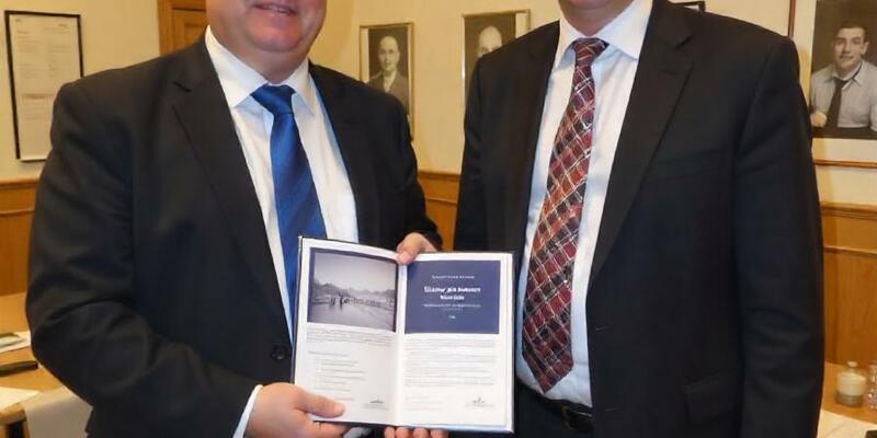 Autoren-Power durch Ghostwriter - Foto: Ghostwriter-Buchautor über pressetext.de