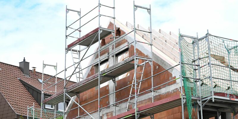 Die Baupreise in Deutschland steigen weiter (Archivbild) - Foto: Bernd Weißbrod/dpa