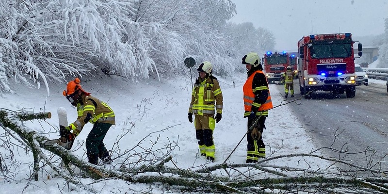 FW-MK: Schneetief Charly sorgt für viel Arbeit - Foto: presseportal.de