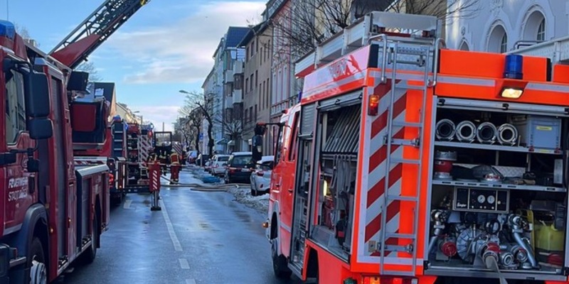 FW Düren: Brand im Mehrfamilienhaus mit drei Verletzten - Foto: presseportal.de
