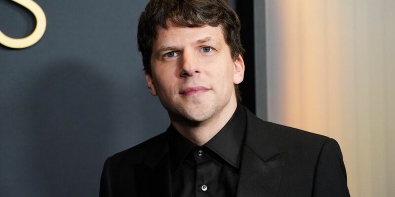 Jesse Eisenberg im November bei den Governors Awards in Los Angeles. (Archivbild) - Foto: Jordan Strauss/Invision via AP/dpa