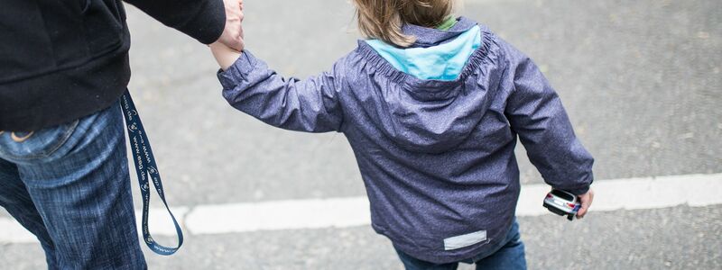 Es fehlt an Unterbringungsmöglichkeiten, kritisiert auch der Kinderschutzbund. (Symbolbild) - Foto: Marcel Kusch/dpa