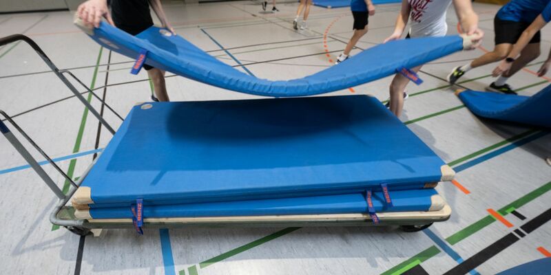 Eine Umfrage hat ergeben, dass nicht alle Sportstätten in Deutschland in einem guten Zustand sind. (Symbolbild)  - Foto: Marijan Murat/dpa