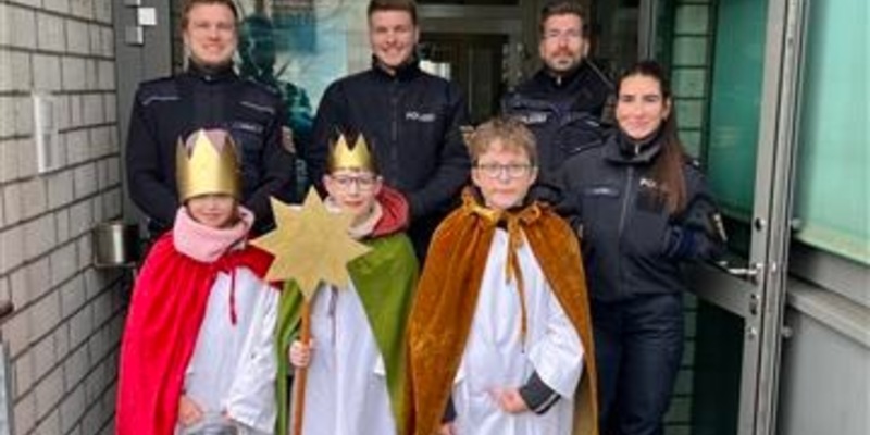 POL-PDMY: Die Heiligen Drei Könige zu Besuch bei der Polizeiinspektion Bad Neuenahr-Ahrweiler - Foto: presseportal.de