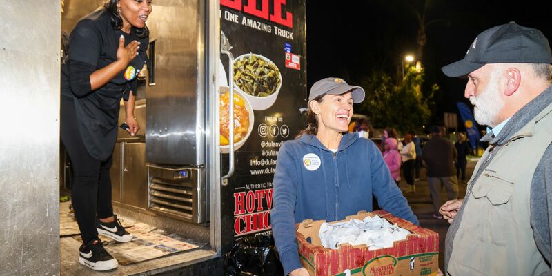 Das «Canyon Fire» zerstörte nach Angaben der Behörden mindestens sieben Gebäude. - Foto: Amy Katz/ZUMA Press Wire/dpa