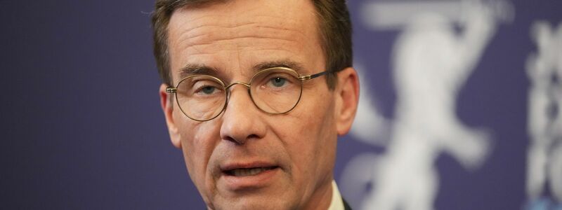 Schwedens Regierungschef Ulf Kristersson wandte sich mit einer im Fernsehen übertragenen Ansprache an seine Landsleute. (Archivfoto) - Foto: Sergei Grits/AP/dpa