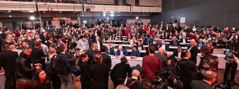 Großer Medienandrang beim Bundesparteitag des Bündnisses Sahra Wagenknecht. - Foto: Hannes P Albert/dpa