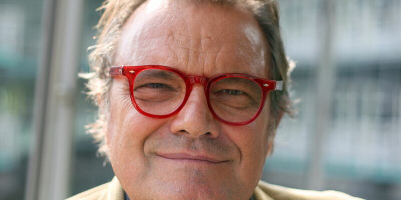 Der italienische Star-Fotograf Oliviero Toscani ist gestorben. (Archivfoto) - Foto: Daniel Bockwoldt/dpa