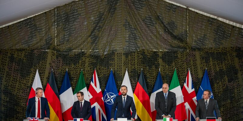 Besuch in Kiew in schwierigen Zeiten: Verteidigungsminister Pistorius. - Foto: Michael Kappeler/dpa