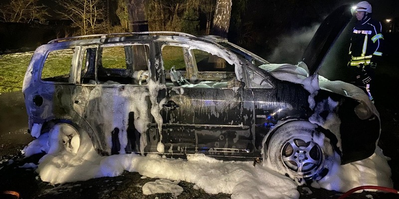 FW-KLE: Fahrzeugbrand - Foto: presseportal.de