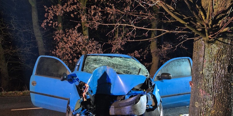 FFW Schiffdorf: 35-jährige bei Verkehrsunfall tödlich verletzt - Foto: presseportal.de