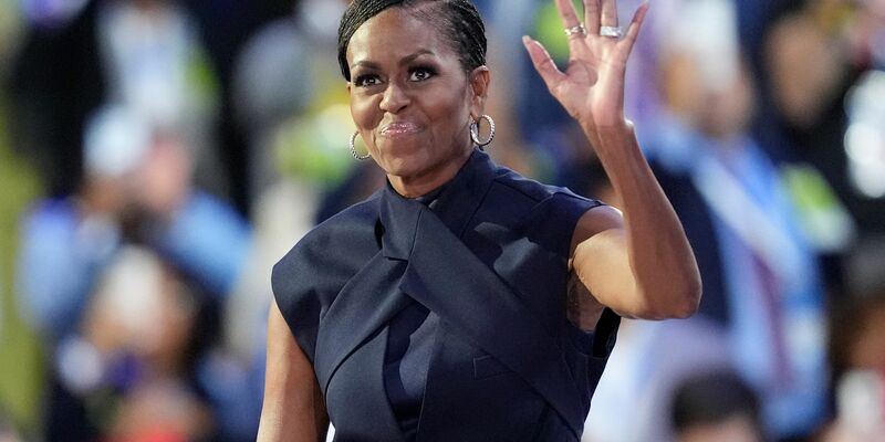 Die ehemalige First Lady Michelle Obama. (Archivbild) - Foto: Charles Rex Arbogast/AP/dpa
