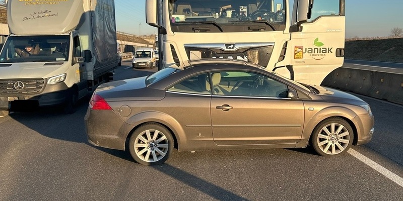 POL-PDLD: Unfall zwischen Lkw und Pkw - Foto: presseportal.de