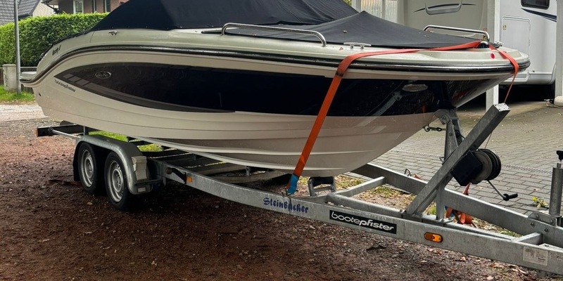 POL-H: Zeugenaufruf: Täter stehlen Anhänger samt Sportboot in Wettmar - Polizei bittet um Hinweise - Foto: presseportal.de