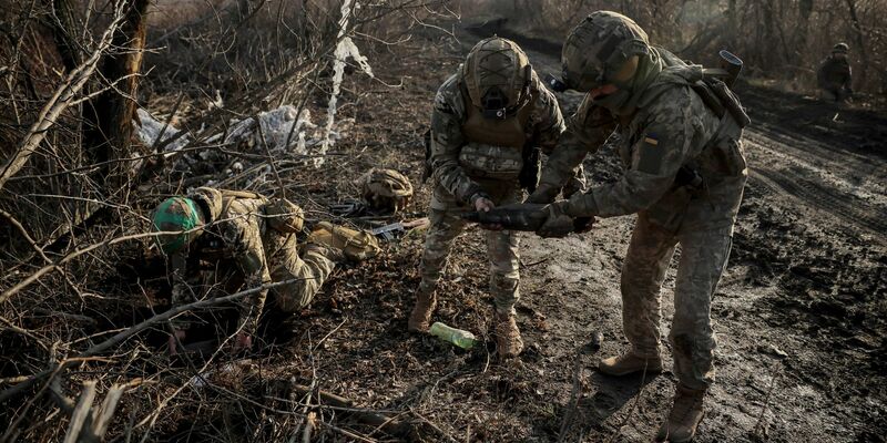 WEF-Umfrage: 2025 stehen bei Risiken Krieg und Konflikte an erster Stelle. - Foto: Oleg Petrasiuk/Ukrainian 24th Mechanised brigade/AP/dpa