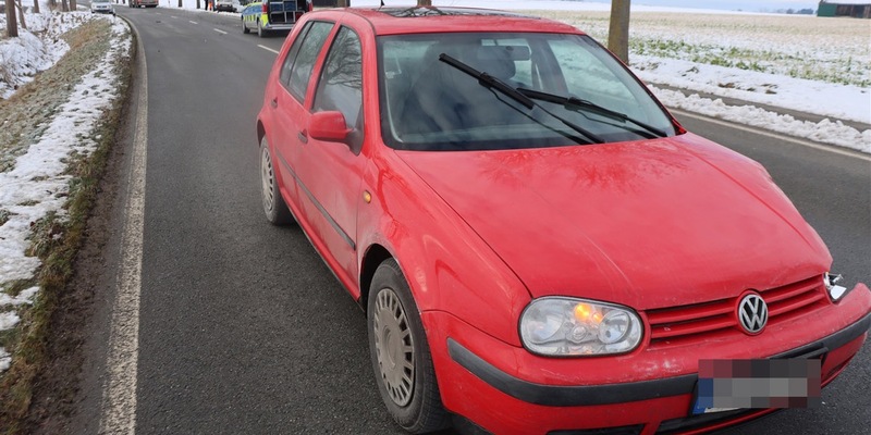 POL-HX: Kollision mit Gegenverkehr - Mutter und Kind verletzt - Foto: presseportal.de