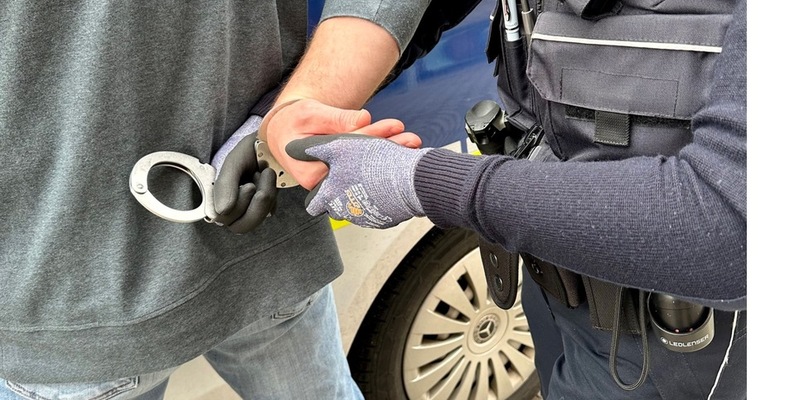 HZA-KI: Bei laufender Bewährung verhaftet / Zoll und Staatsanwaltschaft Kiel decken Millionenschaden durch organisierte Schwarzarbeit im Baugewerbe auf - Foto: presseportal.de