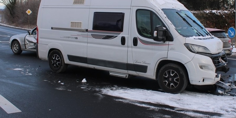 POL-DN: Rotlicht missachtet - Zwei Leichtverletzte - Foto: presseportal.de