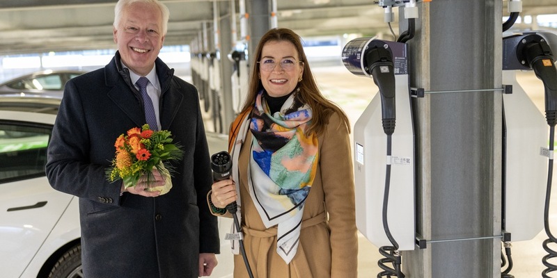 EnBW-Tochter ChargeHere nimmt 160 Ladepunkte am Dortmunder Direktionsstandort des Continentale Versicherungsverbundes in Betrieb / Damit betreibt der Anbieter einen der größten Ladestandorte in NRW - Foto: presseportal.de