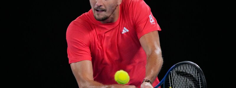 Mit vollem Fokus in die dritte Runde der Australian Open: Alexander Zverev. - Foto: Vincent Thian/AP/dpa