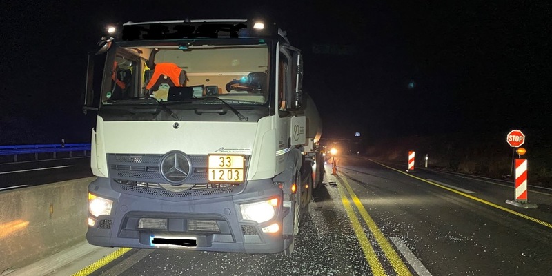 POL-PDLD: B10/ASLD-Nord - LKW-Fahrer mit 2,1 Promille verursacht Verkehrsunfall und flüchtet - Foto: presseportal.de