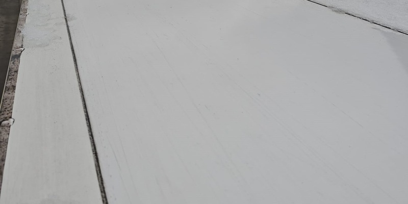 POL-UL: (BC) Ochsenhausen - Gefahr durch herumfliegende Eisplatten und Betriebserlaubnis erloschen / Am Donnerstag kontrollierte die Polizei einen Lkw bei Ochsenhausen. Der war gefährlich unterwegs. - Foto: presseportal.de